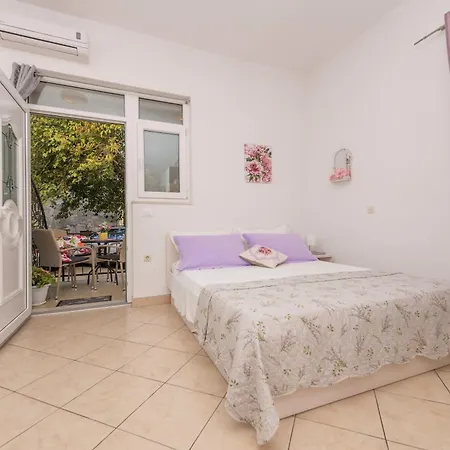 Luce Baška Voda