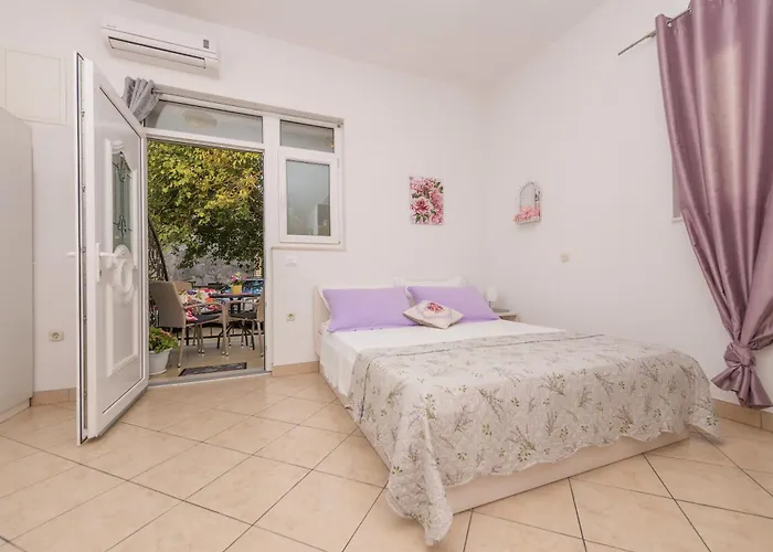 Luce Baška Voda