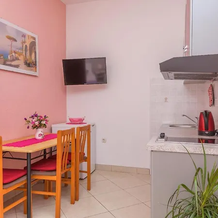 Luce Apartment *