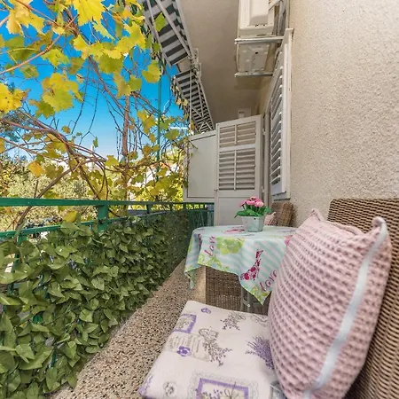 Luce Apartment