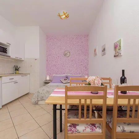 Luce Apartment *